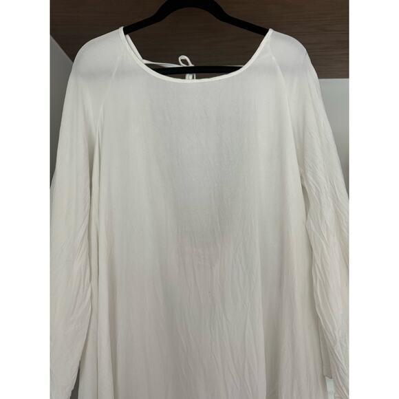 Sundress x L'Ultima Exclusive - Picture 3 of 7